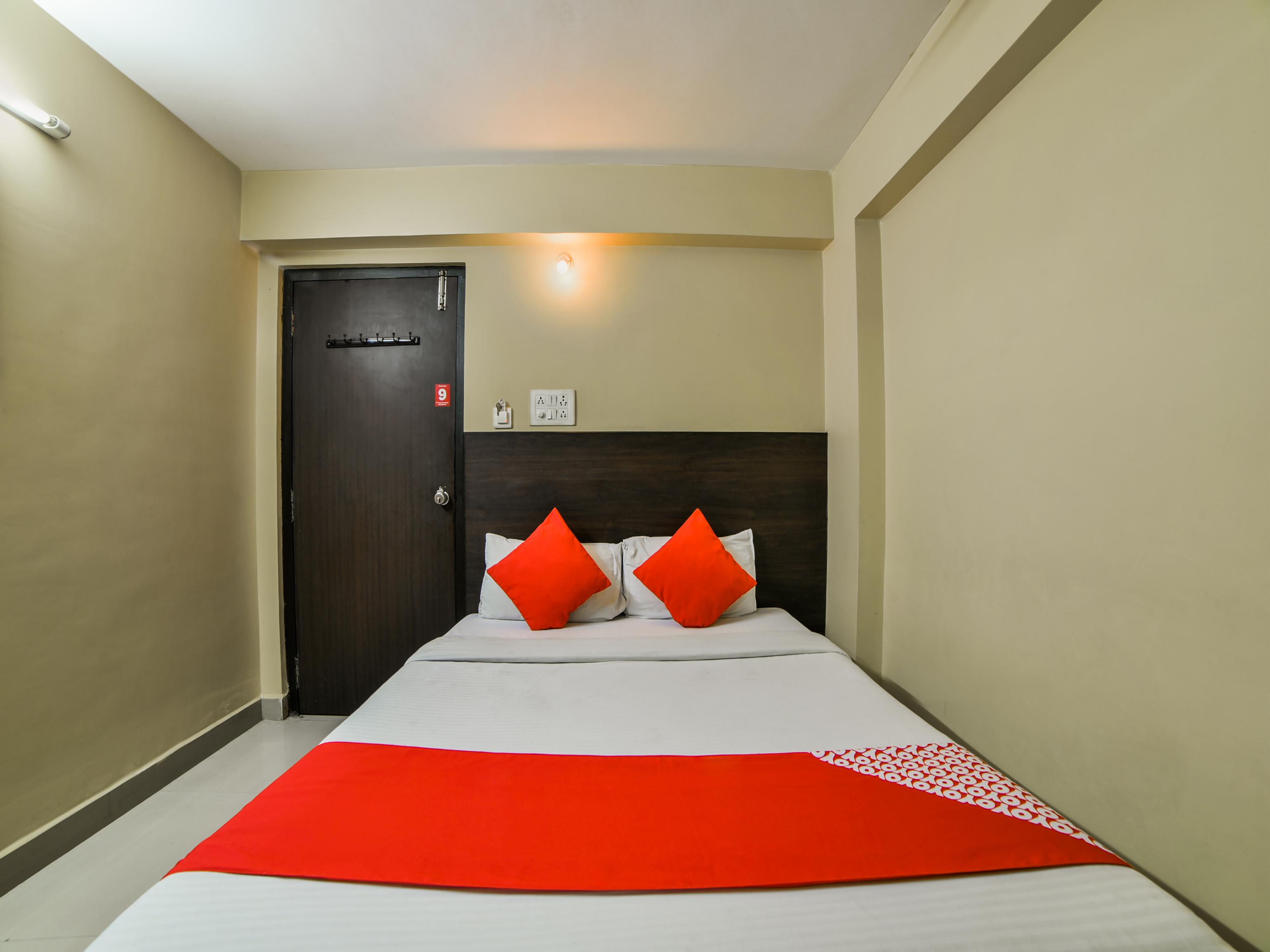 Oyo 2840 Kanha Grand Hyderabad Exterior foto
