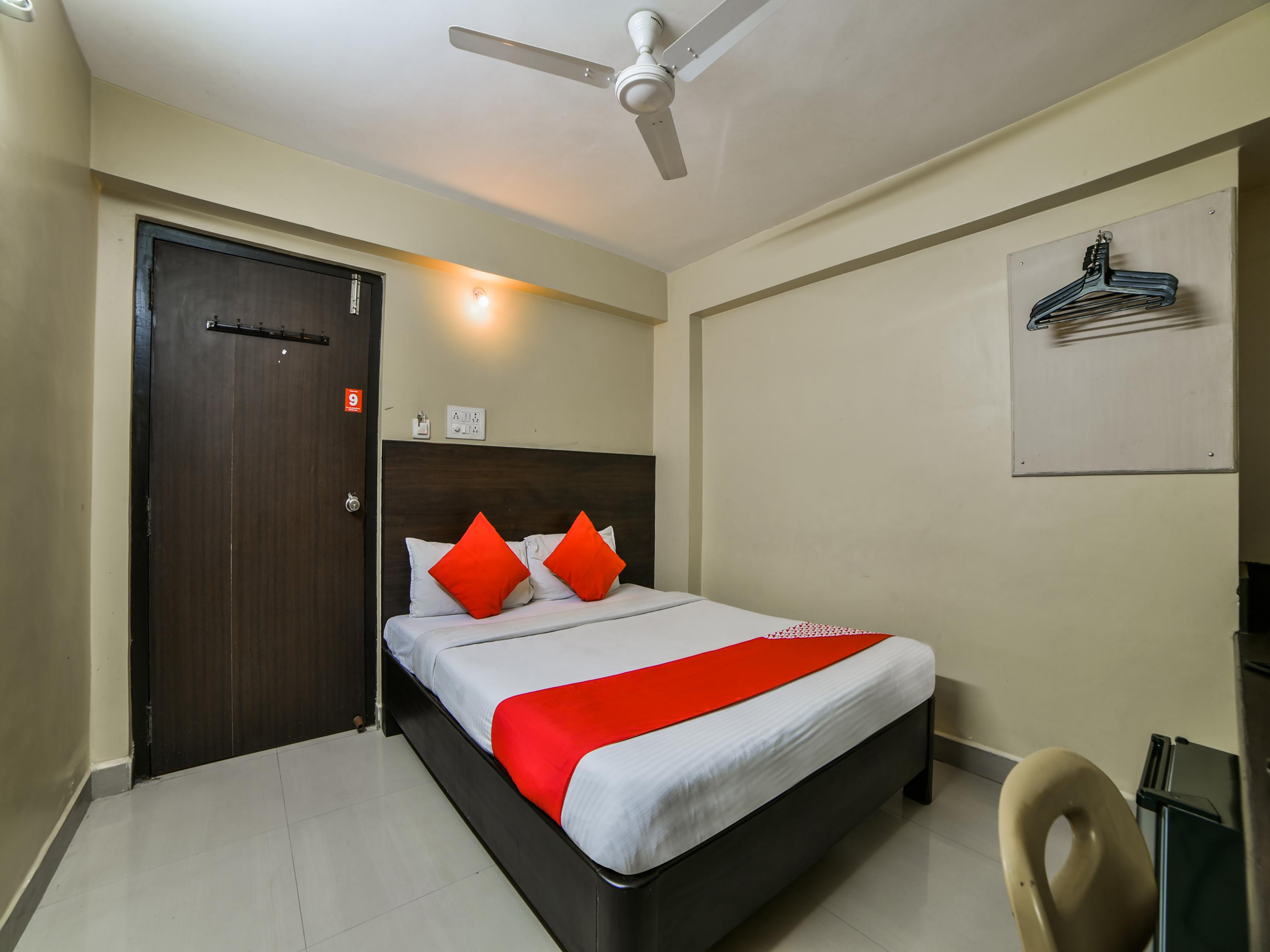 Oyo 2840 Kanha Grand Hyderabad Exterior foto