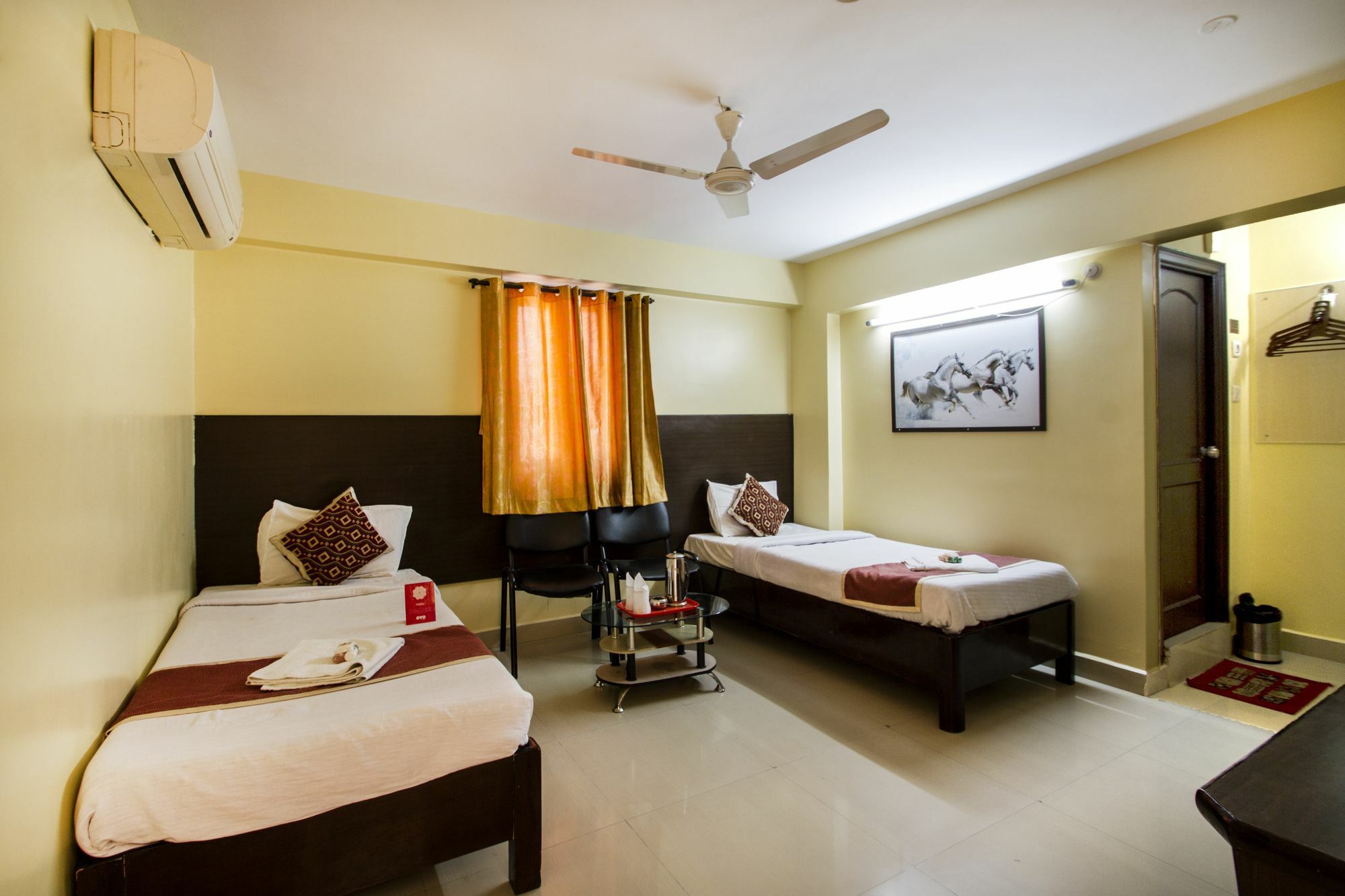 Oyo 2840 Kanha Grand Hyderabad Exterior foto