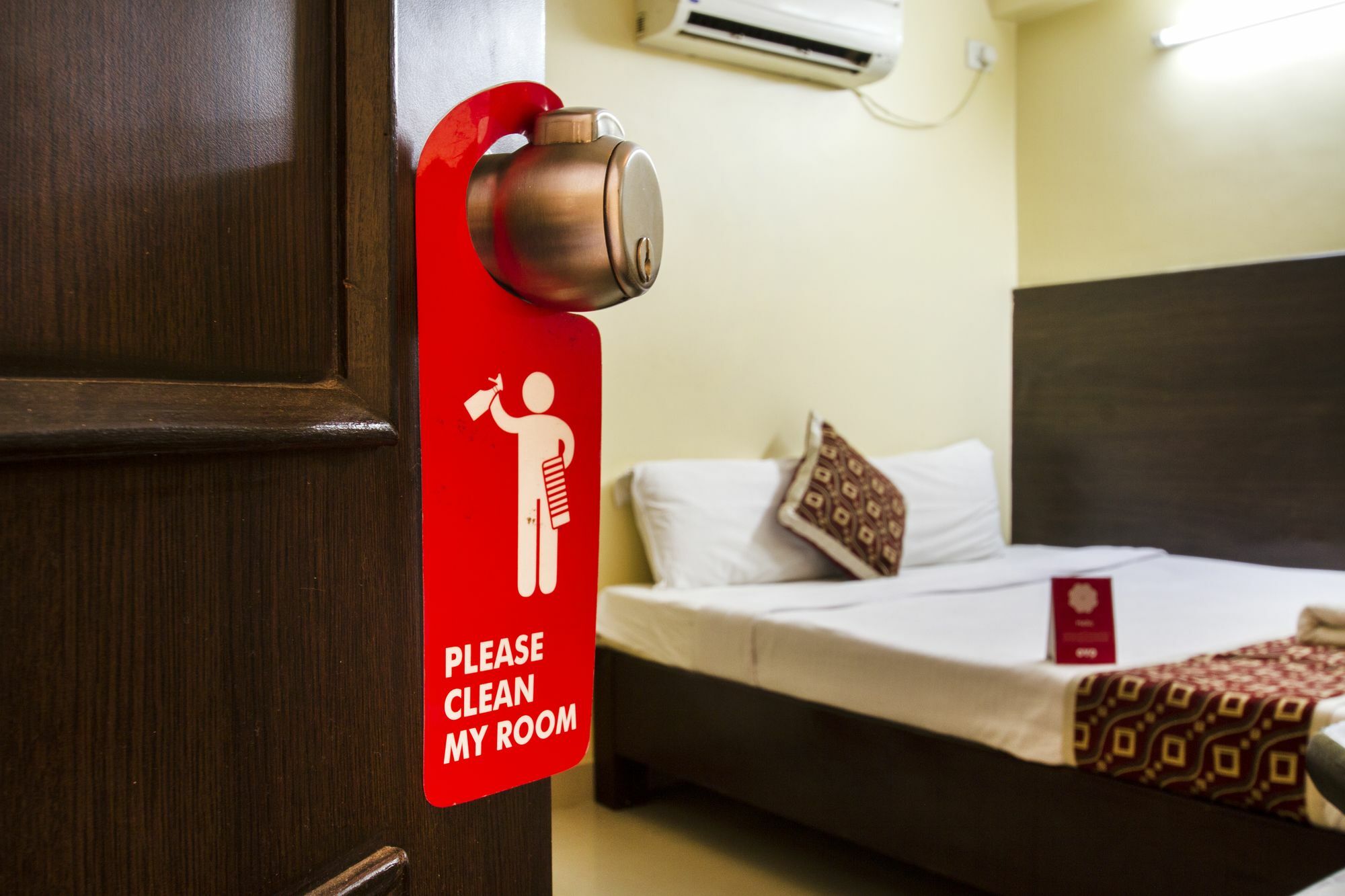 Oyo 2840 Kanha Grand Hyderabad Exterior foto